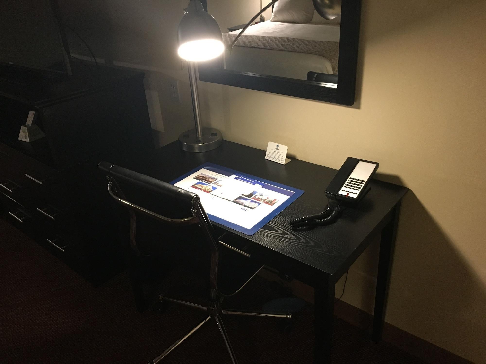 Best Western Bar Harbour Inn Massapequa Park Екстериор снимка